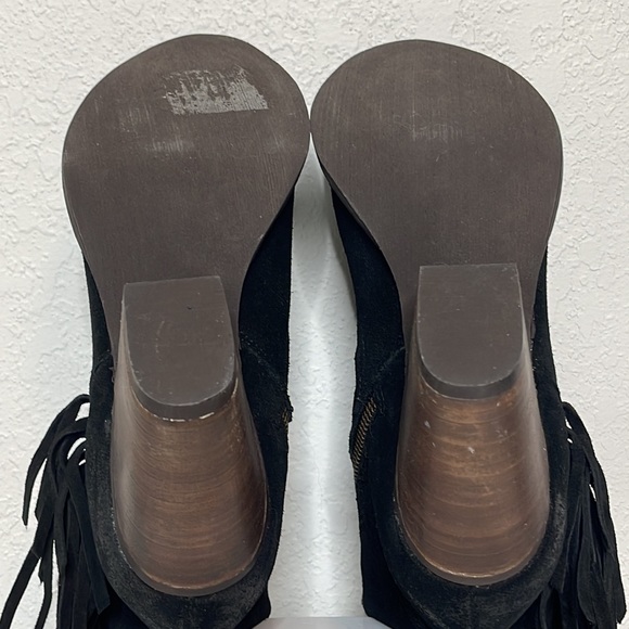 STEVE MADDEN FAULKNER BLACK SUEDE WESTERN FRINGED HEELED ANKLE BOOTS **NWOT** - Picture 10 of 13